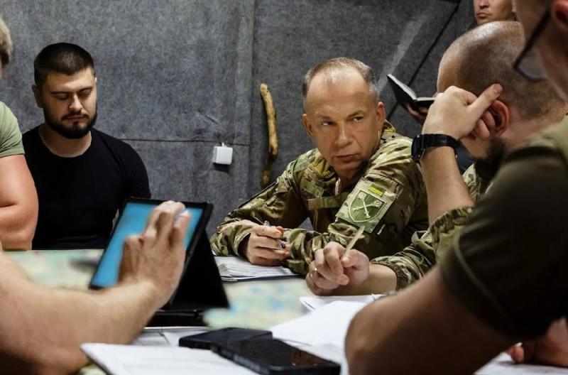 Оккупанты рвутся к границе Донецкой области: Сырский посетил самую горячую точку фронта
