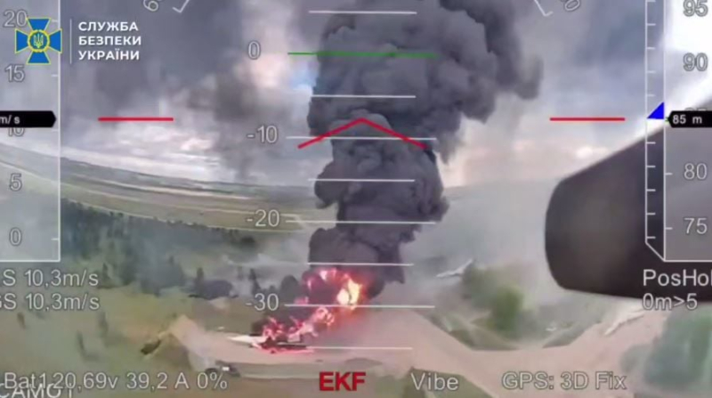 Спецоперация "Паутина": СБУ показала новое видео поражения дроном российского самолета