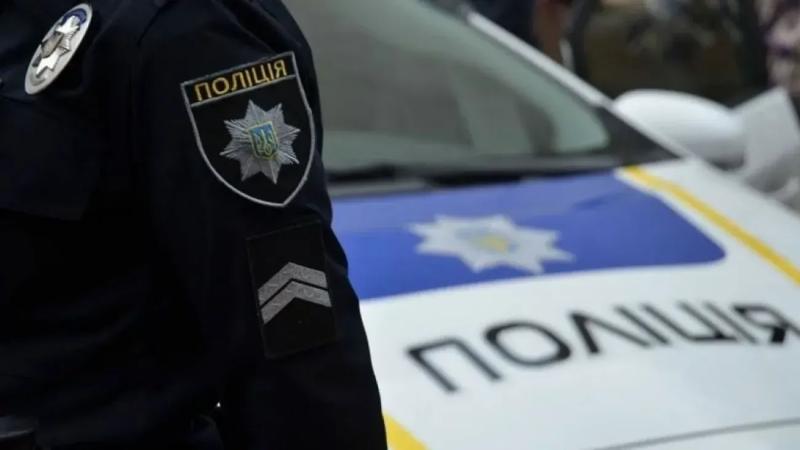 В Хмельницком мужчина порезал ножом портрет Героя Небесной Сотни: возбуждено уголовное дело