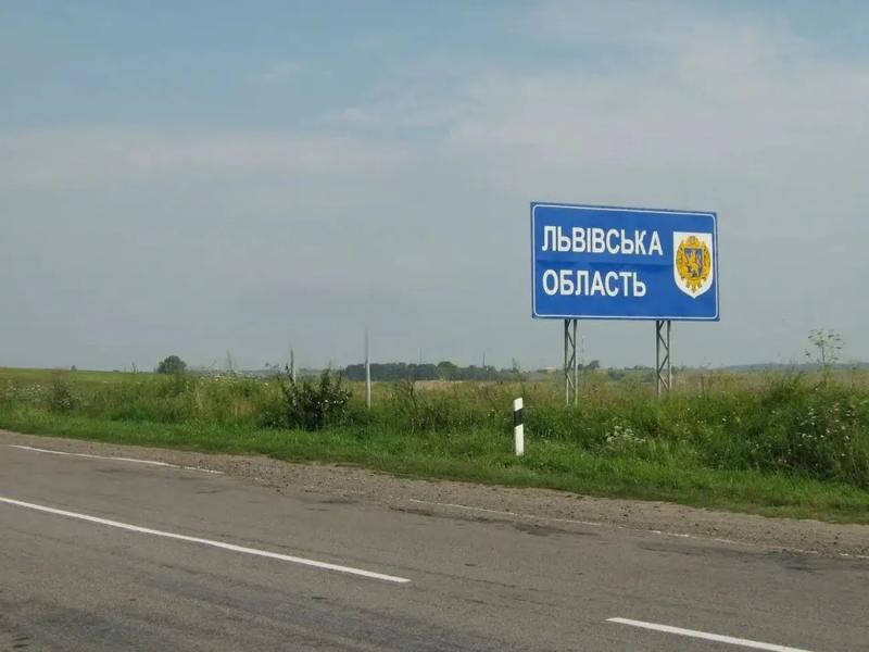 Во Львовской области мобилизованный выпрыгнул из грузовика по дороге на полигон и получил тяжелую травму - полиция