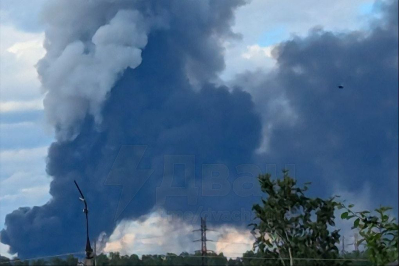 Z-каналы в шоке из-за налета БПЛА на аэродромы ВКС РФ: "Кто за это будет отвечать? У меня слезы"