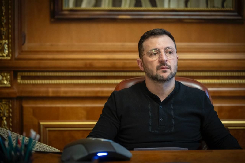 Зеленский намекнул, что "Паутина" - не последняя операция Украины: "Чтобы вели себя как люди"