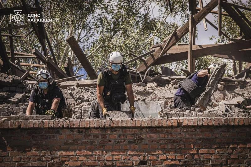 Авиаудар по Харькову: завершены спасательные работы, удалось спасти 4 человека