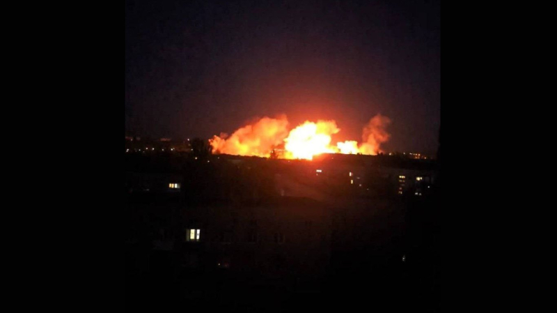 Более 20 дронов атаковали логистику армии Путина в Луганске и Ясиноватой — кадры