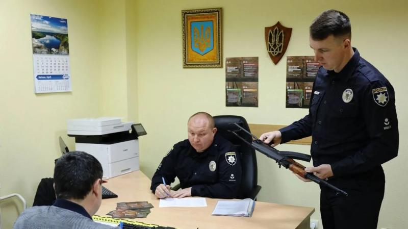 Киевляне задекларировали более 1000 единиц оружия и 255 000 боеприпасов - полиция