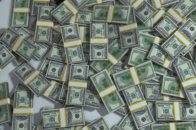 Курс валют: гривня трохи зміцнилась на міжбанку
