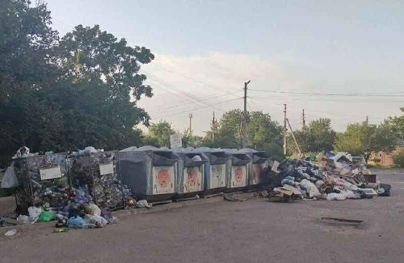 Луганск превращается в свалку: оккупанты вводят штрафы за мусор вместо его вывоза - ЦНС