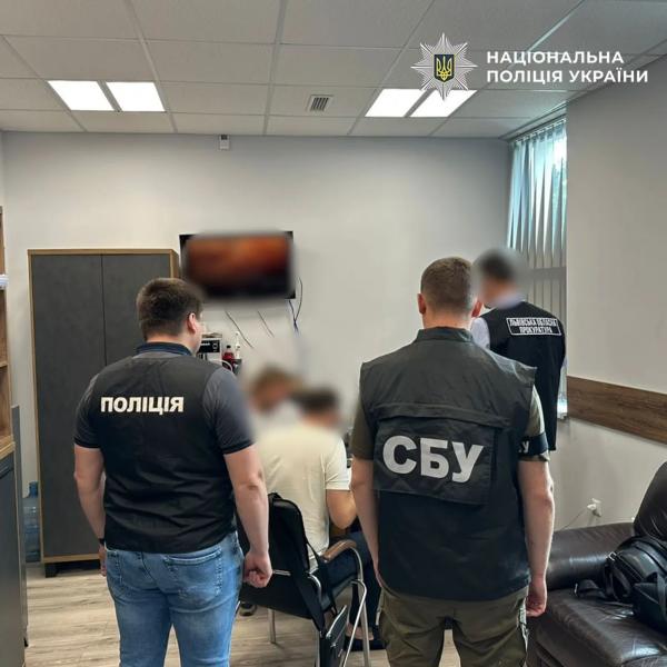 Обыски в горсовете Львова: нескольким должностным лицам сообщили о подозрении в растрате 1,7 млн гривен