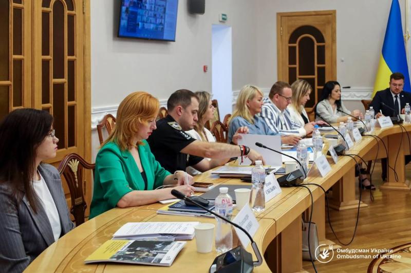 Омбудсмен озвучил, сколько украинцев в этом году получили статус лица, пострадавшего от торговли людьми