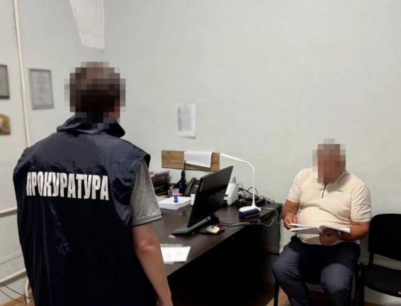 Организовали незаконную вырубку леса на 42 млн гривен: четырем должностным лицам на Львовщине объявили подозрение