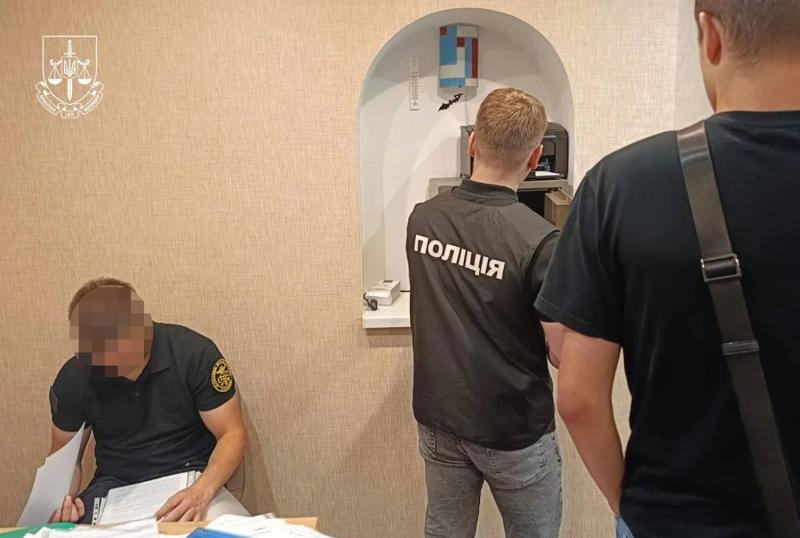Поставляли фальшивые пестициды CORAGEN в страны ЕС: троим мужчинам сообщили о подозрении в мошенничестве на более чем 200 млн гривен