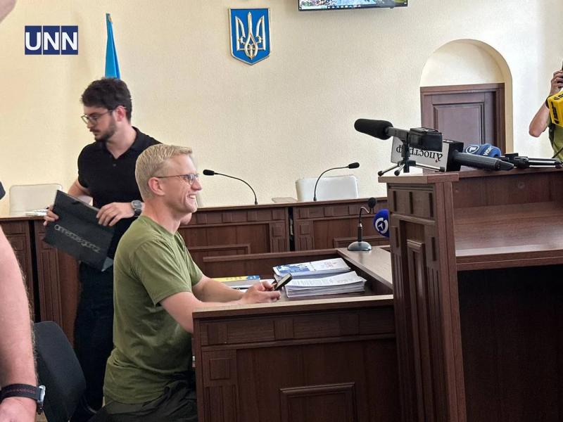 Суд начал избрание меры пресечения Шабунину и сразу ушел на перерыв