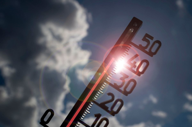Украину накроет жара до +40°C: синоптики предупреждают о температурных рекордах