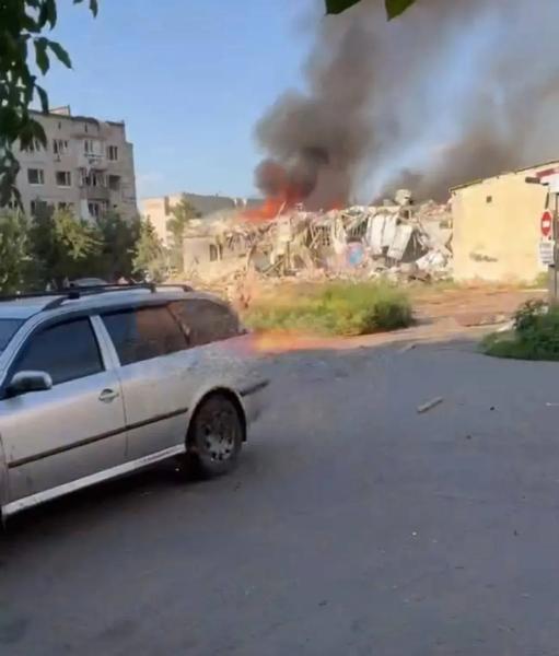 В Доброполье число погибших в результате российского удара по торговому центру возросло до 2, ранены 22 человека - ОВА