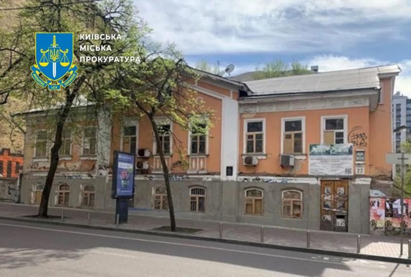 В Киеве может исчезнуть "Дом с хлебной лавкой": суд открыл производство в отношении владельцев здания