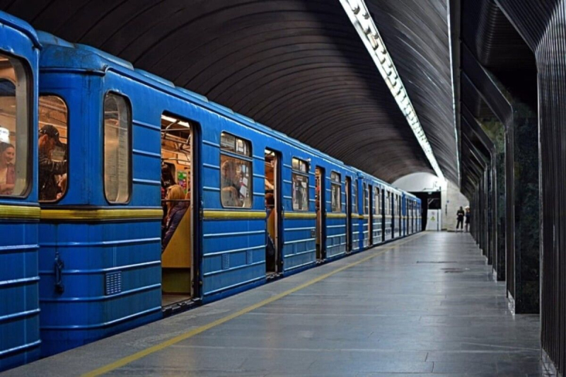 В киевском метро женщина выкрикивала пророссийские лозунги — её личность установили