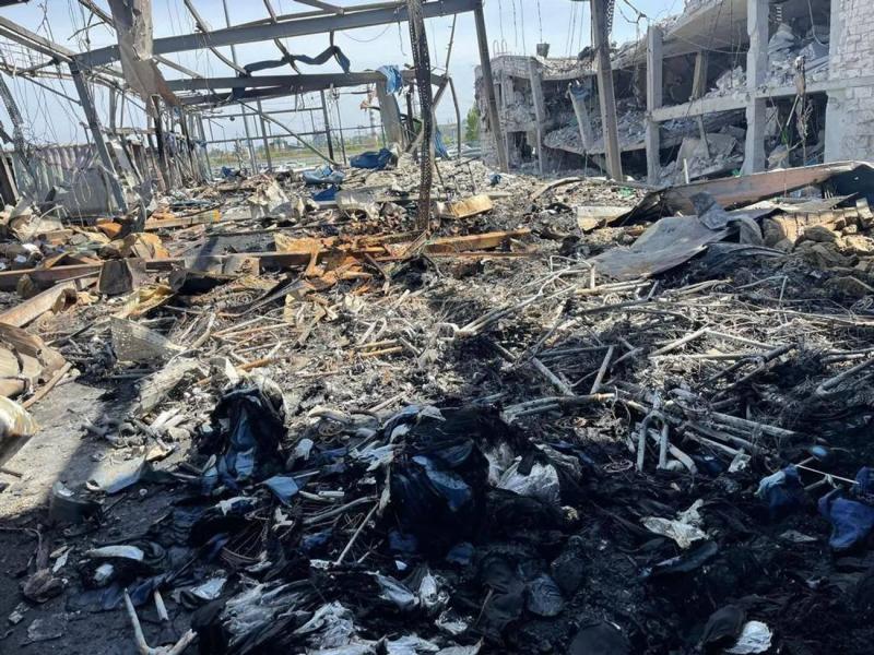 В результате российской атаки повреждено здание Киевской таможни