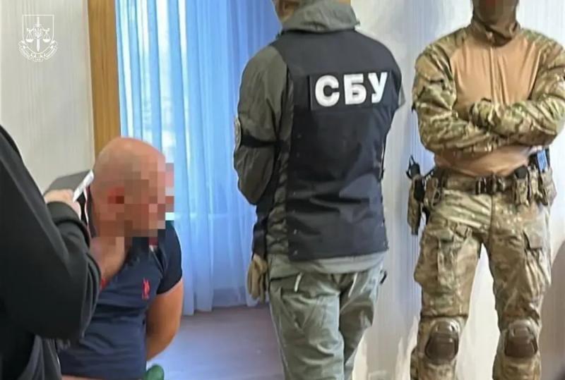 Задержанный по подозрению в работе на россиян руководитель детективов НАБУ во время войны приобрел квартиру в Болгарии и авто Tesla