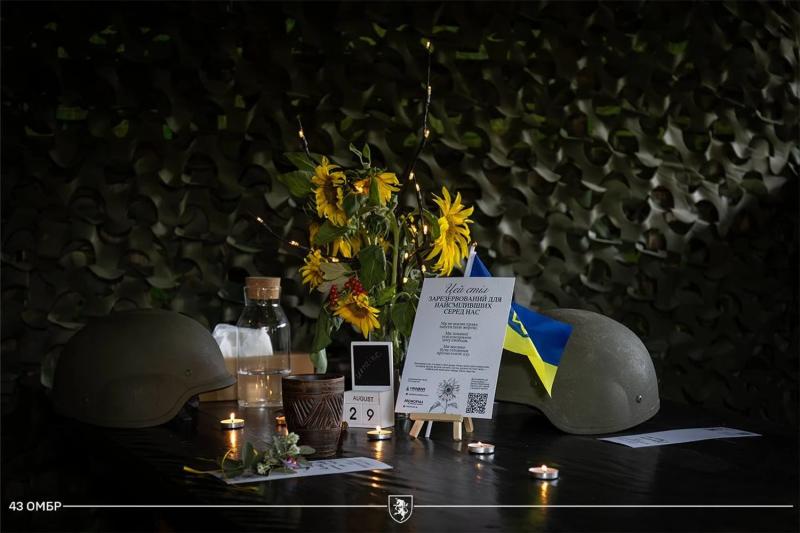 Акция "Стол памяти": тысячи заведений и воинские части вспоминают павших защитников Украины