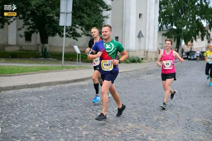 Бег памяти и силы: в Луцке состоится благотворительный забег MHP Run4Victory в поддержку военных