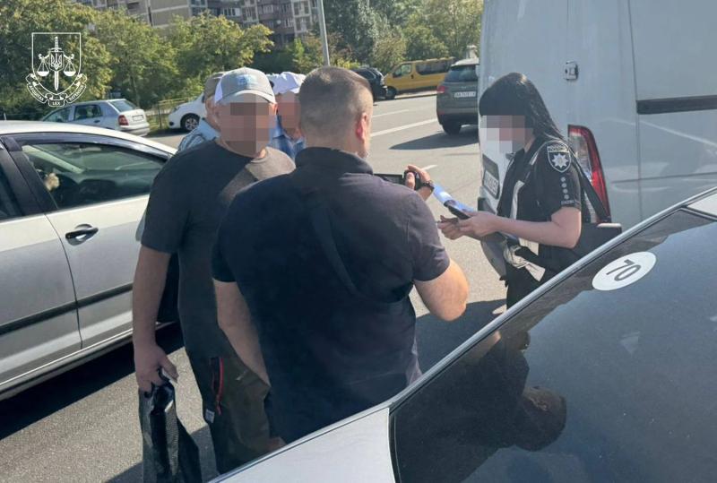 Более 20 мужчин избежали мобилизации с помощью поддельных документов: детали спецоперации "Опекун"