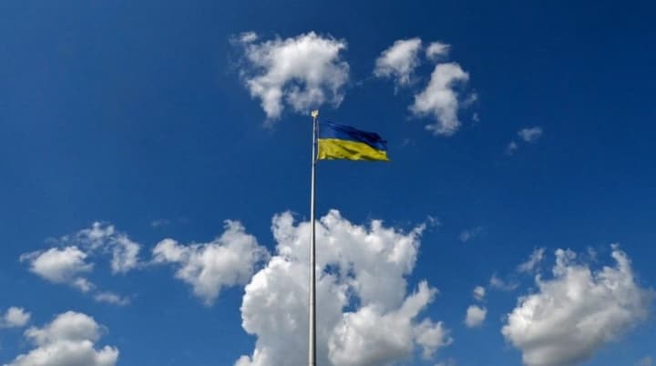 Большинство украинцев хотят строить будущее в Украине и верят в победу – опрос