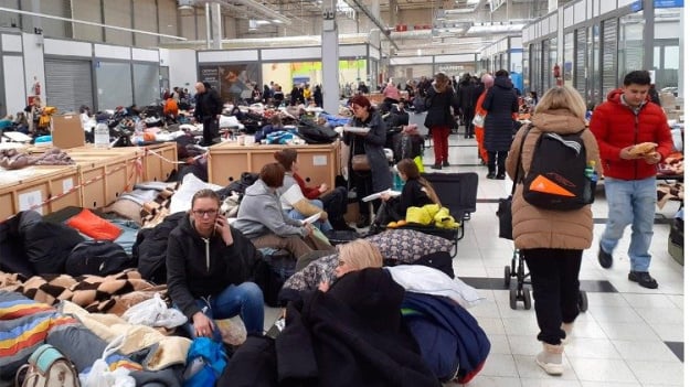 До 1 300 євро щомісяця: які країни найбільше платять українським біженцям