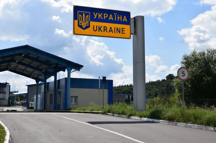 До 22 лет включительно: представитель Кабмина уточнил возраст мужчин, которым теперь разрешено пересекать границу