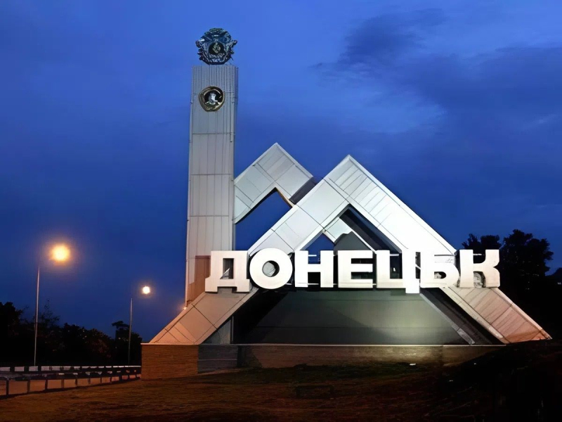 Донецк на грани нового коллапса: грязная вода "добила" котельные, отопления зимой может не быть