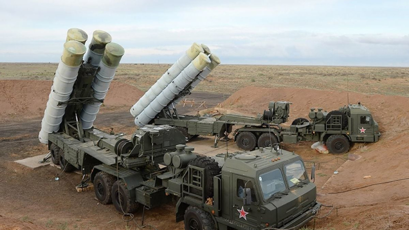 Дроны попали по дорогостоящему ЗРК С-400 в оккупированном Крыму – соцсети