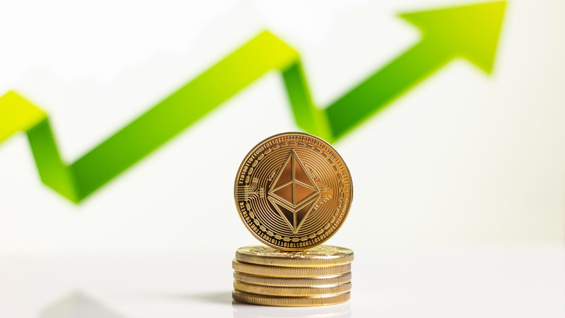 Ethereum закріпився на рівні понад $4 000, біткоїн торгується вище $118 000