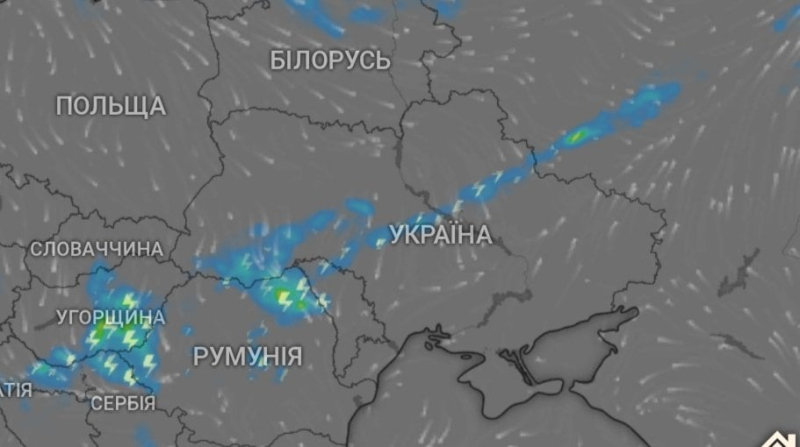 Грозы, град и шквалы: в пять областей Украины ворвется непогода