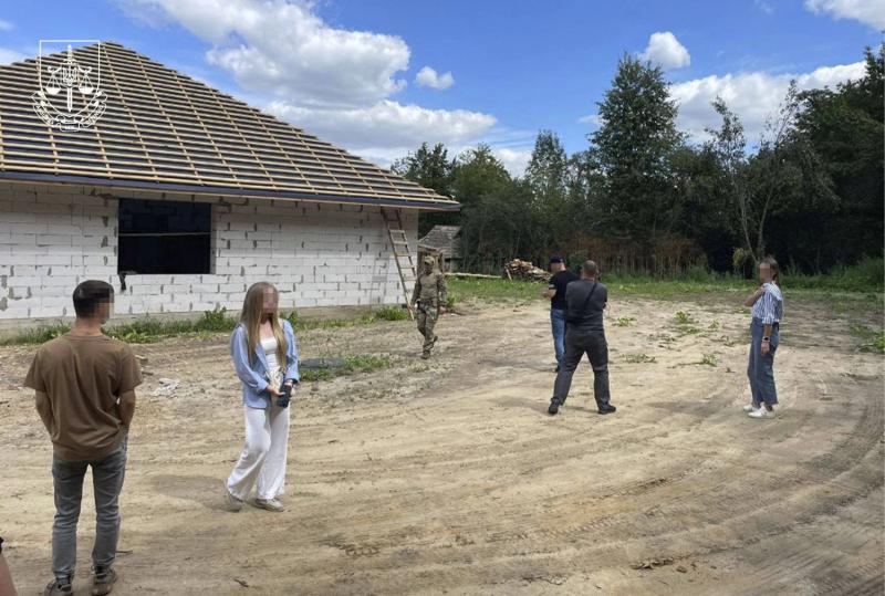 Использовал спасателей на собственных стройках: начальнику ГСЧС Винницкой области сообщили о подозрении