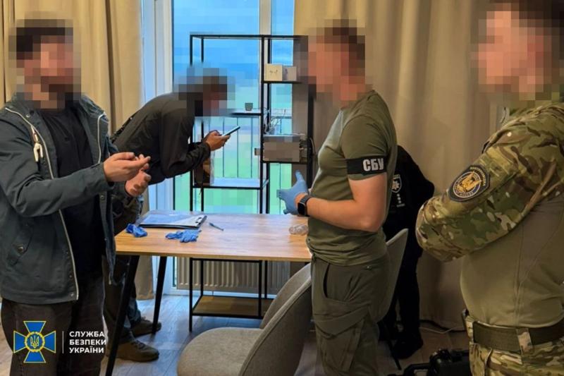 Корректировал ракетные удары по Киеву и шпионил за эшелонами ВСУ: СБУ задержала айтишника