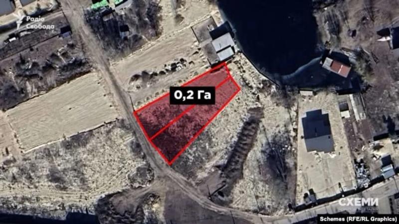 Лондон и поместье за 70 миллионов: СМИ исследовали роскошный образ жизни семьи топ-таможенника Комара