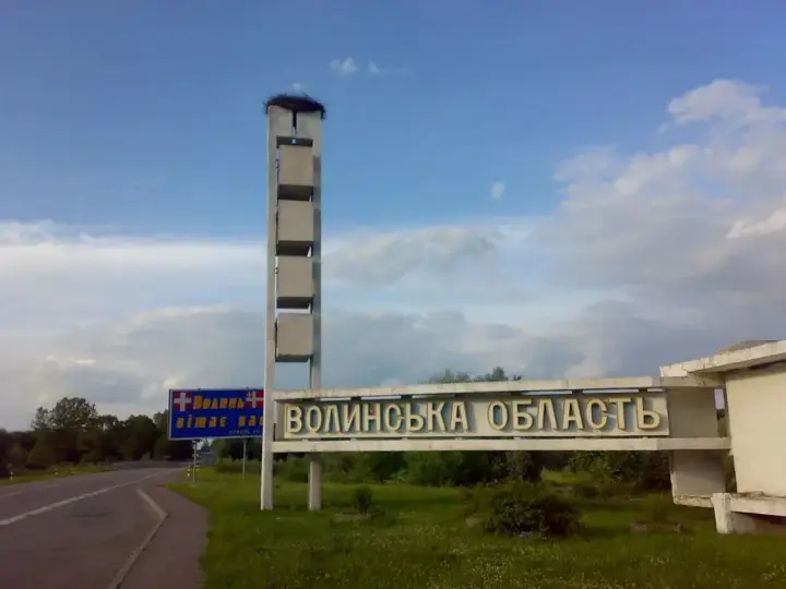 Массовая драка произошла ночью на АЗС на Волыни, полицейского ударили по голове, есть задержанные - полиция