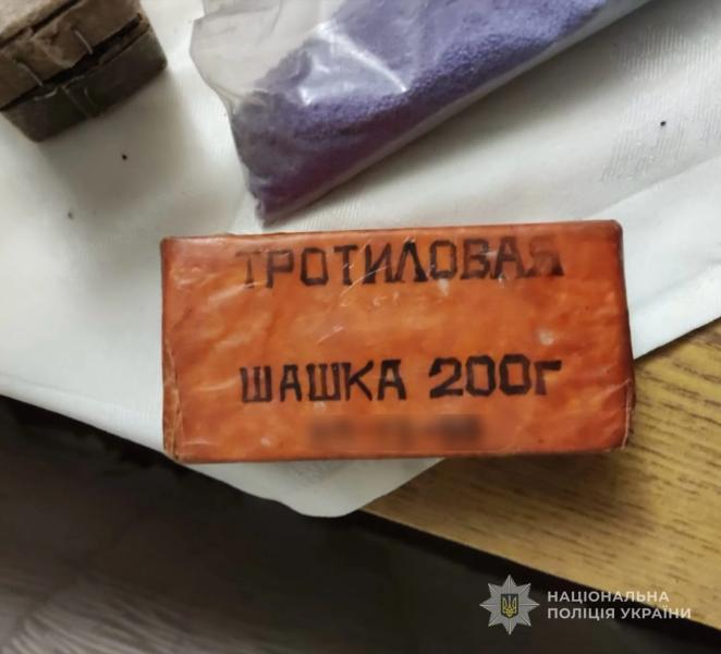 На Волыни разыскиваемого за самовольное оставление части мужчину задержали за взрыв и арсенал оружия дома
