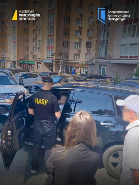 НАБУ и САП разоблачили масштабную коррупцию при закупке БПЛА и РЭБ: задержаны 4 человека, среди которых - нардеп и военные Нацгвардии