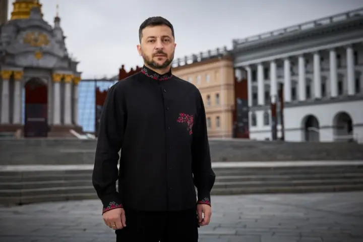 Независимость закаляется на поле боя: Зеленский поздравил украинцев с праздником