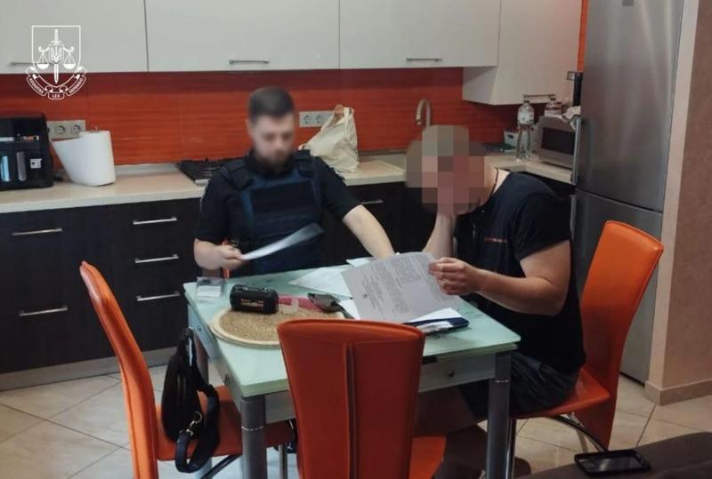 Подсолнухи с радиацией: на Житомирщине раскрыли схему торговли с "чернобыльских" земель