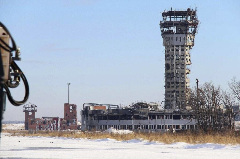 Россия приступила к чистке аэропорта в Донецке: но не для авиаперевозок — аналитики дали ответ