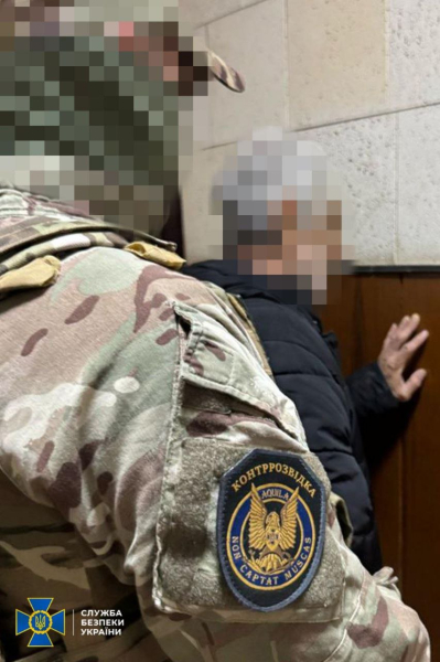 СБУ задержала в Запорожье агента ФСБ: пенсионер получал СВУ от РФ через дроны и готовил тайники