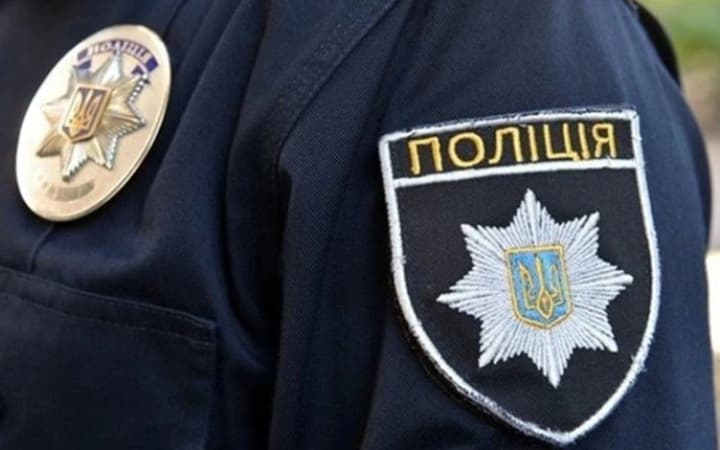 Торговля наркотиками под вывеской сувениров? В Киеве полиция проверяет сеть магазинов