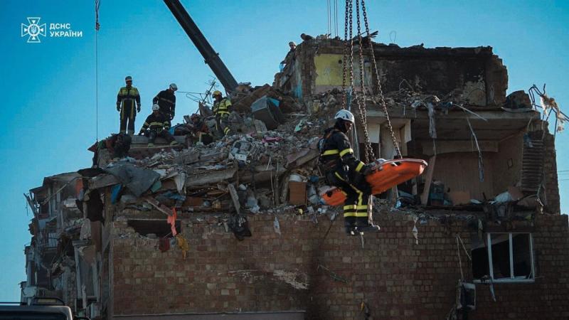 Удар по Киеву в ночь на 28 августа: ликвидация последствий обстрела завершена