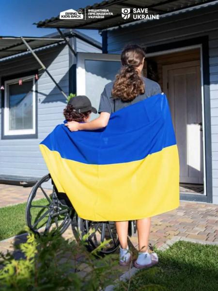 Украина вернула из оккупации еще две группы детей