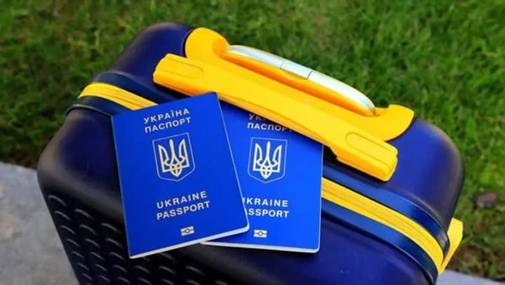 В Украине разрешили выезжать за границу мужчинам до 22 лет включительно - постановление правительства