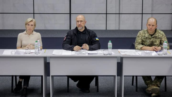 В Украине создадут эффективную "дорожную карту" сопровождения освобожденных воинов - Шмыгаль