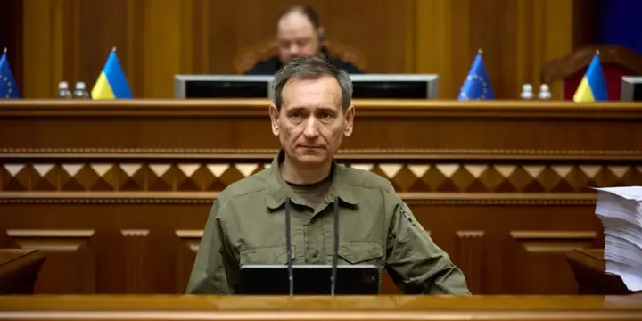 Выезд за границу мужчин до 25 лет: Вениславский рассказал, когда законопроект могут рассмотреть на комитете и в Раде