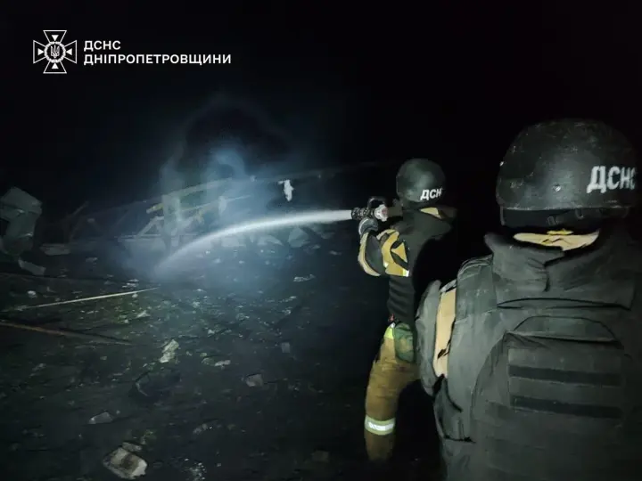 За прошедшие сутки враг атаковал Днепропетровщину, возникли возгорания и разрушения нескольких предприятий
