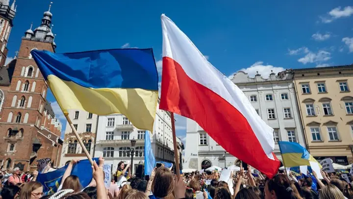 Закон о помощи украинцам: правительство Польши работает над альтернативой после вето Навроцкого